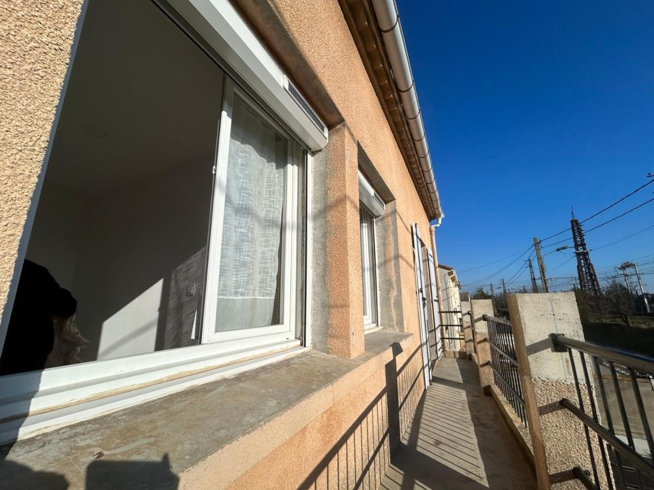 Appartement Les Voyages De Romane Narbonne Luaran gambar