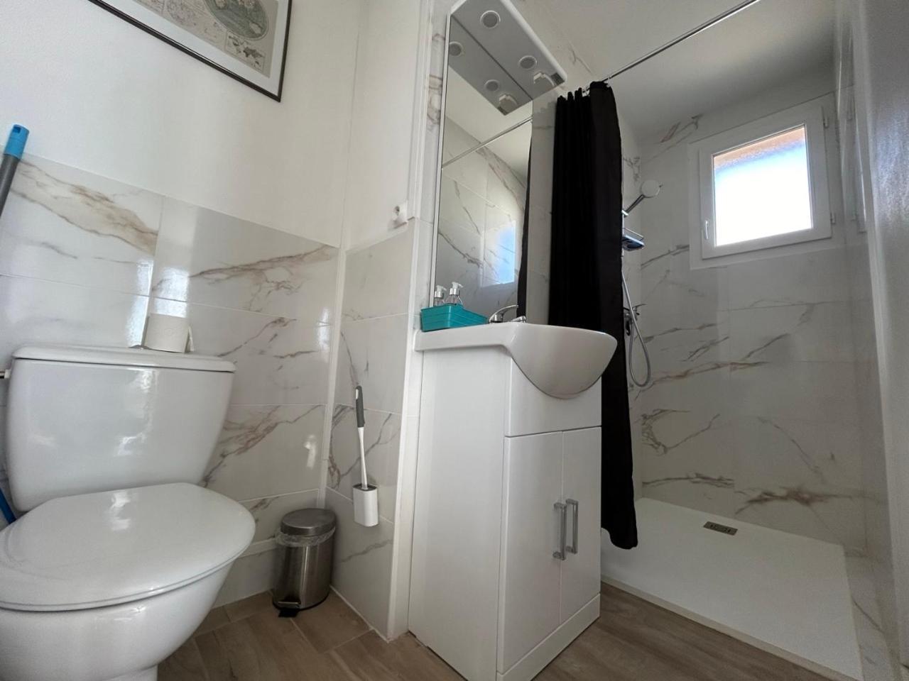 Appartement Les Voyages De Romane Narbonne Luaran gambar